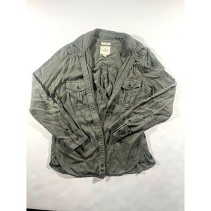 American Eagles Outfitters Boyfriend Fit Button Up Top XS Green